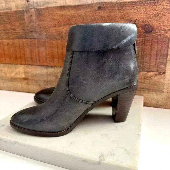 NIB Lucky Brand Nycott Leather Heeled Ankle Booties - Black Bewell - Picture 1 of 6